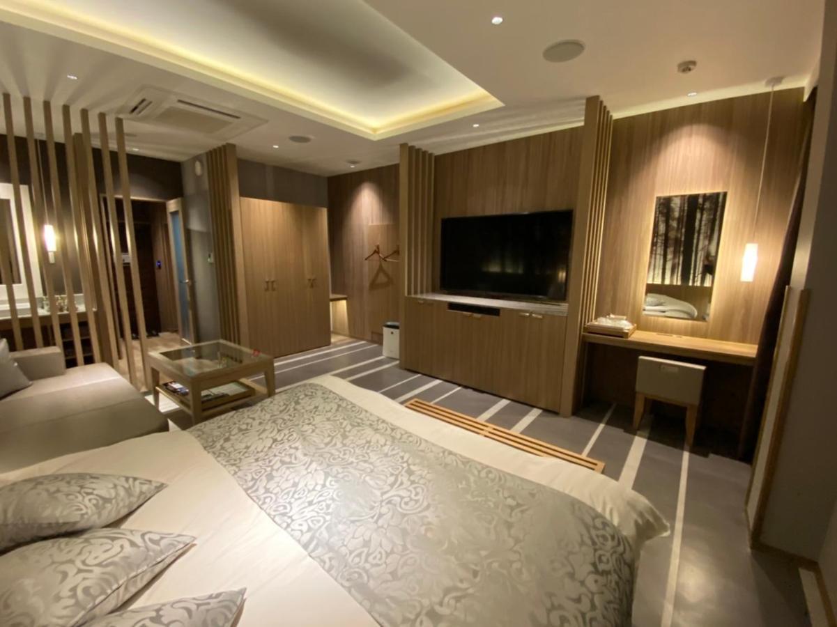 ホテル ポルト 男塾ホテルグループ (Adults Only) Himeji Buitenkant foto