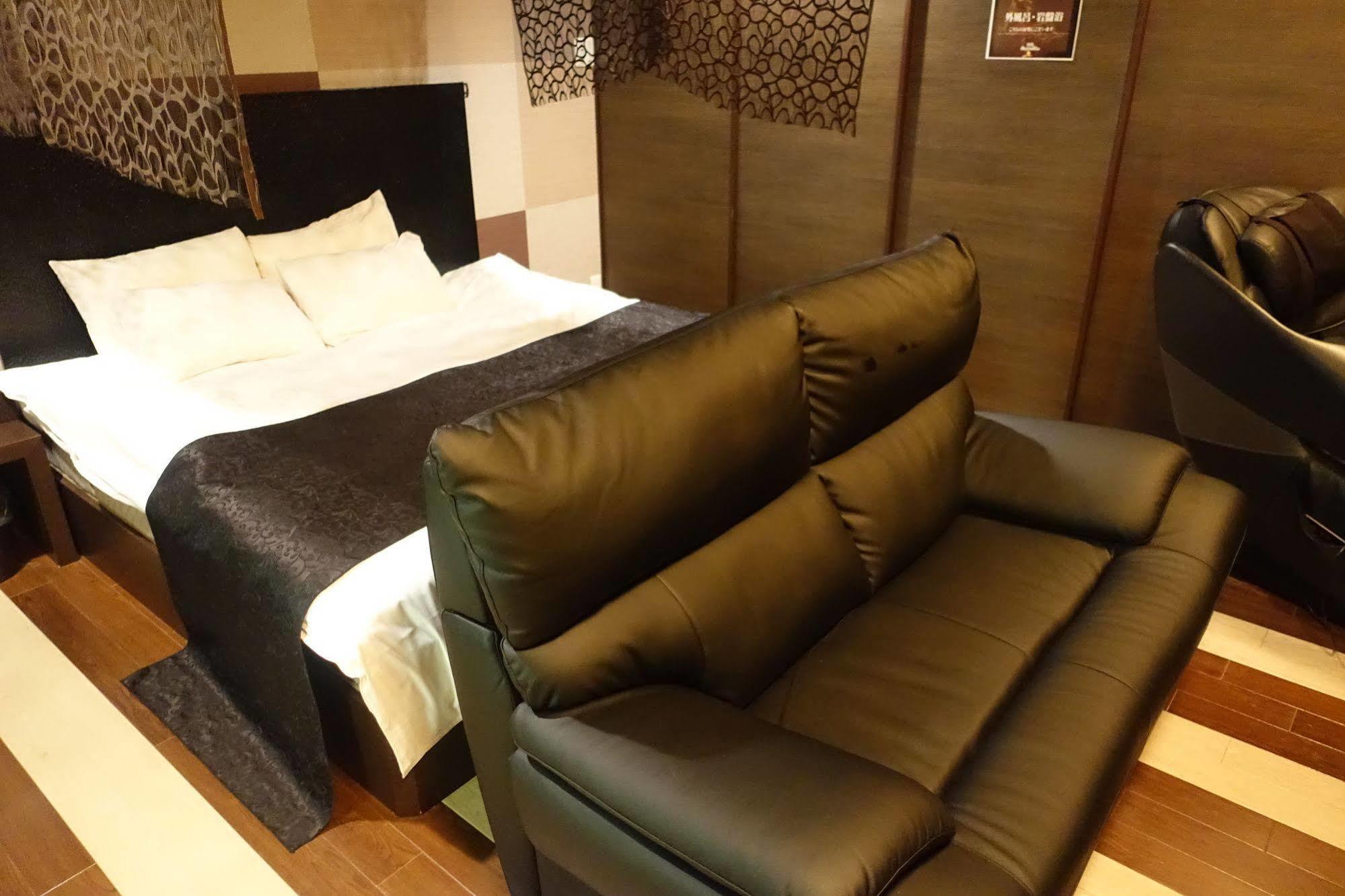 ホテル ポルト 男塾ホテルグループ (Adults Only) Himeji Buitenkant foto